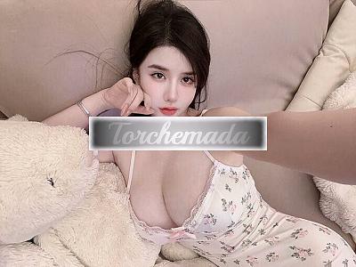 Girl Esplosiva Femmina  Siracusa