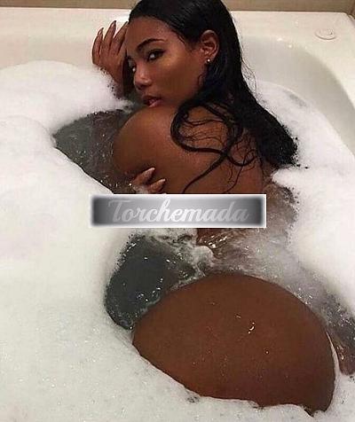 Girl Pelle liscia e figa calda  Catania