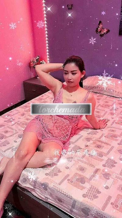 Girl Strepitosa Femmina  Trieste