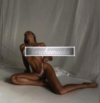 Girl Strepitosa Esibizionista  Latina