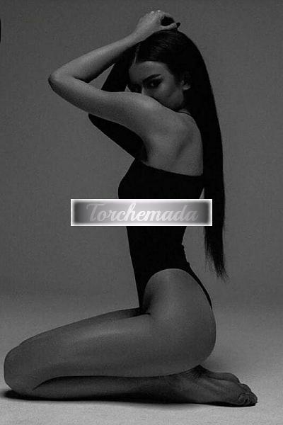 Girl Strepitosa Esibizionista  Latina