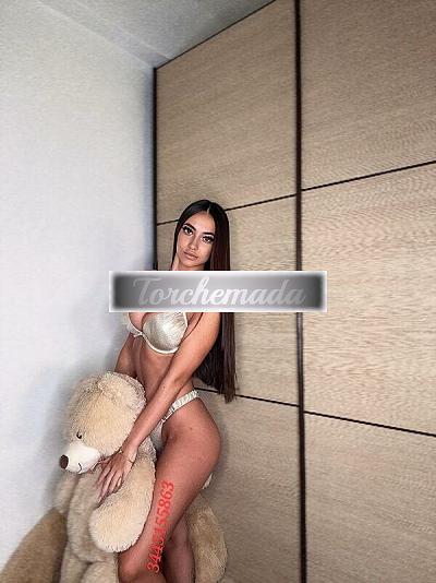 Girl Esplosiva Esibizionista  Latina