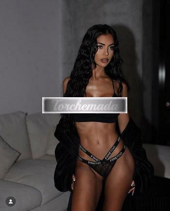 Girl Bellissima Femmina  Milano