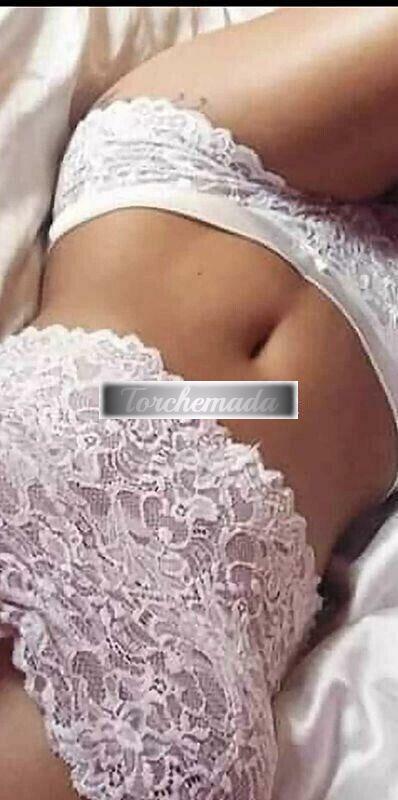Girl Felina Coinvolgente  Latina