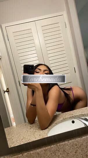 Girl Ruby  Benevento