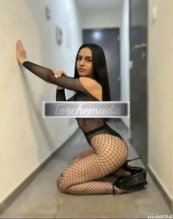 Girl Felina Sirena  Lucca