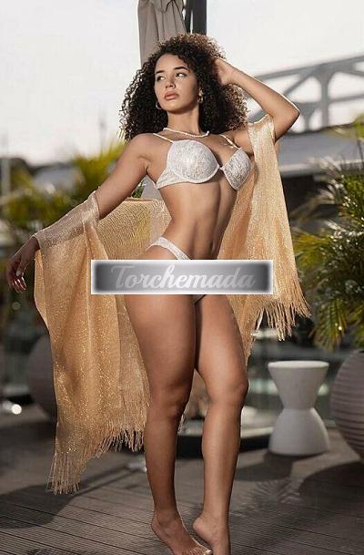 Girl Spettacolare Femmina  Latina