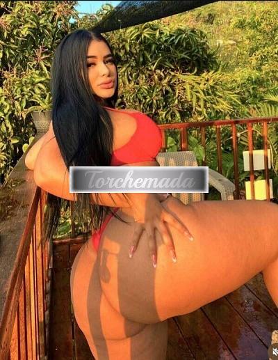 Girl Felina Esibizionista  Latina