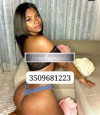 Girl Felina Coinvolgente  Napoli